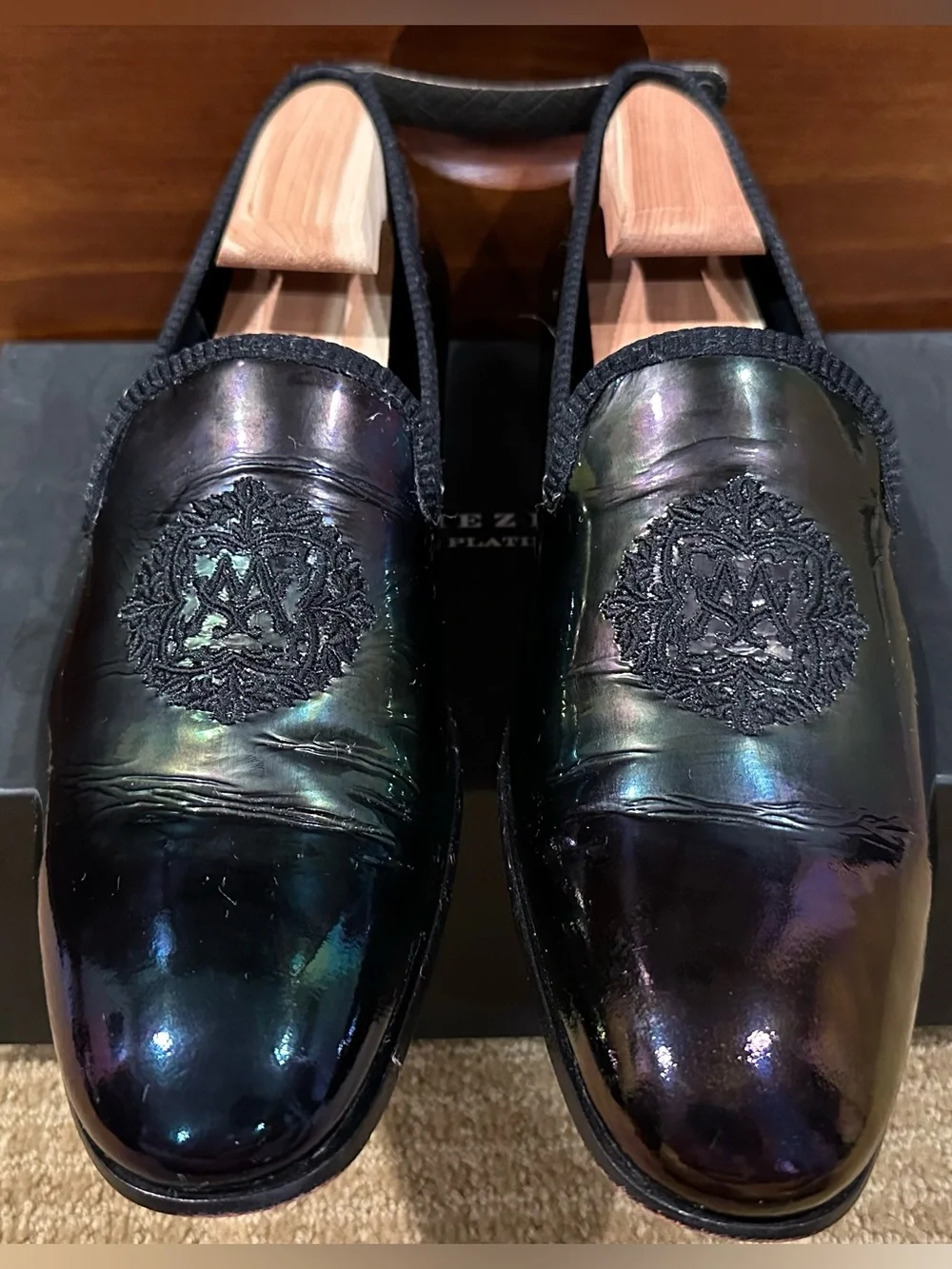 Mezlan Platinum Black Slip On Loafers Embroidered Crest 11.5
